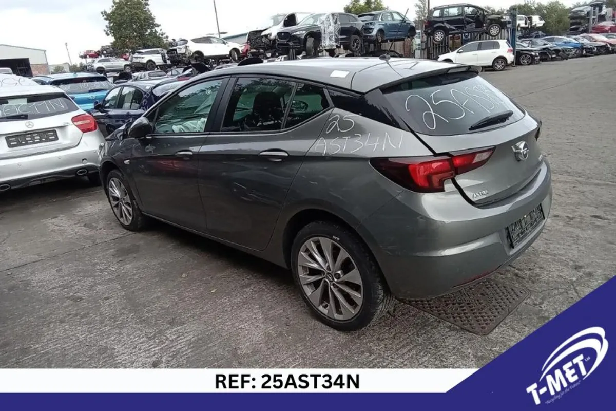 2018  OPEL ASTRA BREAKING FOR PARTS - Image 2