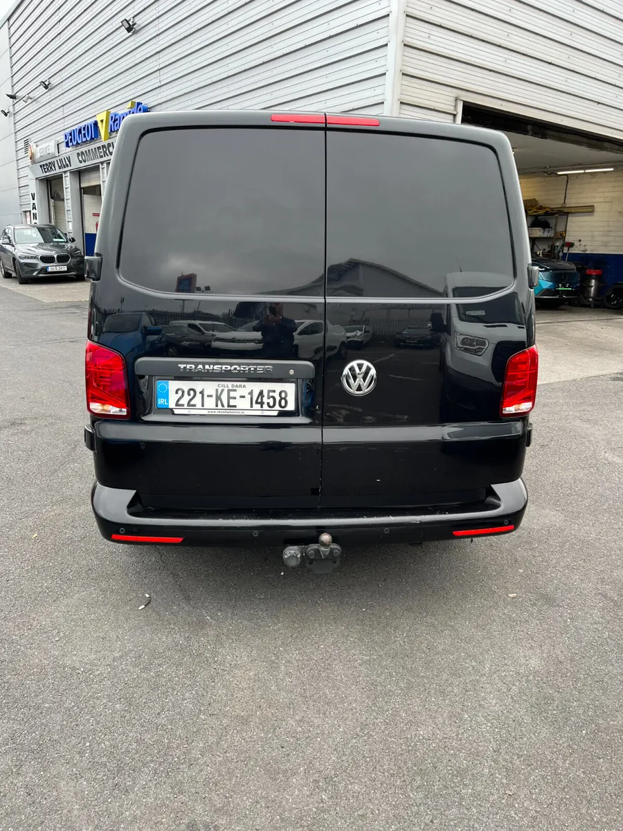 Volkswagen Transporter  Trendline 2022 - Image 3