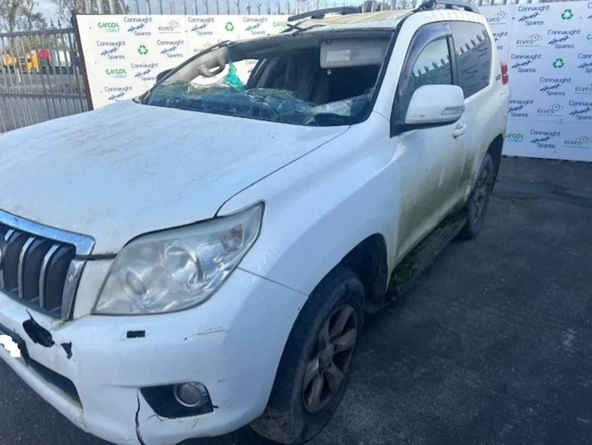 2011 TOYOTA LANDCRUISER JUST IN FOR BREAKING - Image 2
