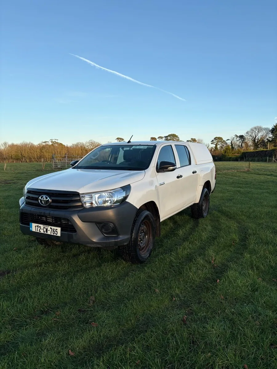 Toyota Hilux - Image 1