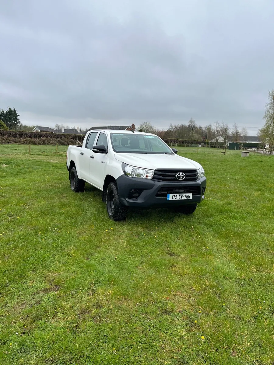 Toyota Hilux - Image 2