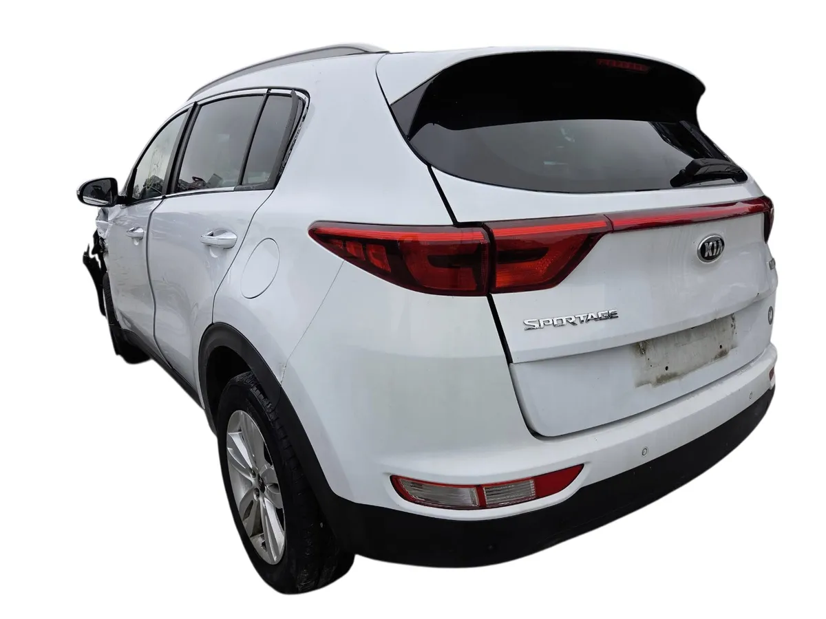 2016 KIA SPORTAGE For Breaking/Dismantling - Image 4