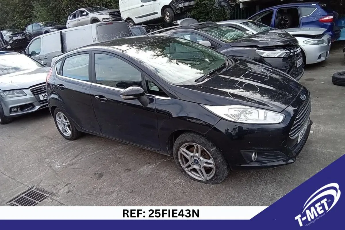 2013 FORD FIESTA BREAKING FOR PARTS - Image 1