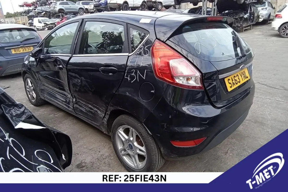 2013 FORD FIESTA BREAKING FOR PARTS - Image 3