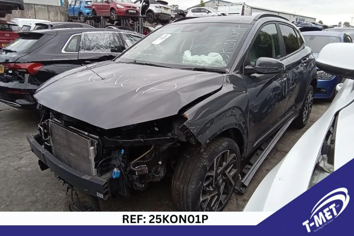 2023 HYUNDAI KONA BREAKING FOR PARTS - Image 4