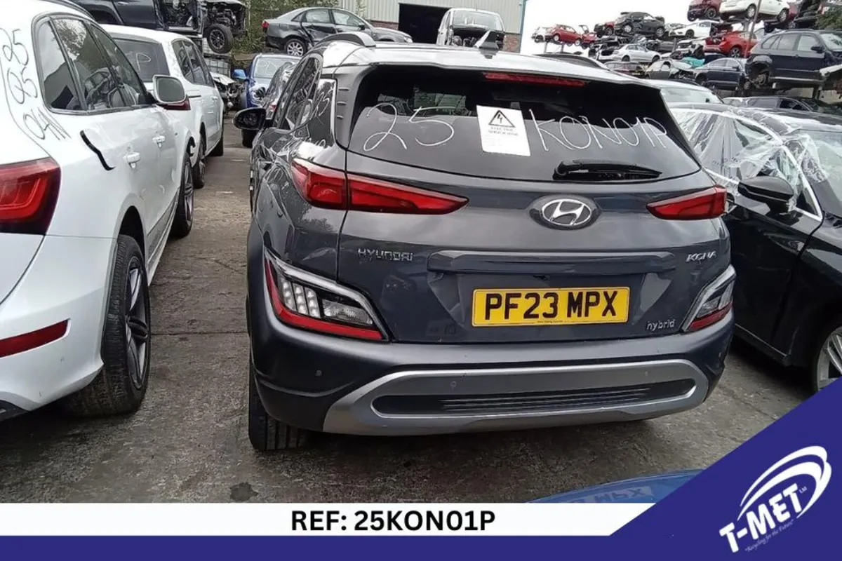 2023 HYUNDAI KONA BREAKING FOR PARTS - Image 2