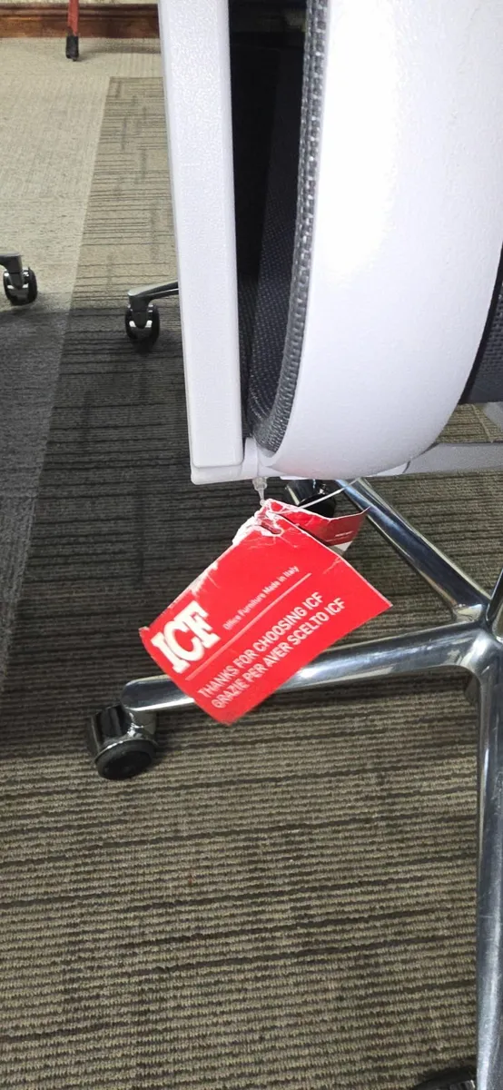 Nero 4m x 1.2m Meeting Table with 10 ICF Stick - Image 4