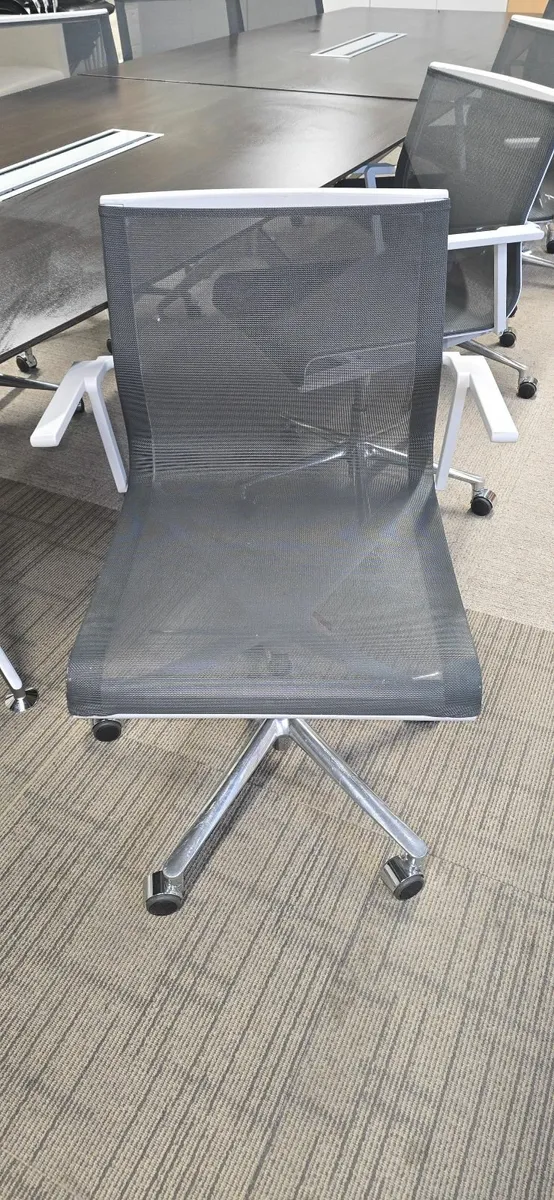 Nero 4m x 1.2m Meeting Table with 10 ICF Stick - Image 3