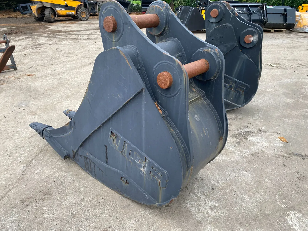 JCB Digging Bucket 660mm - Image 3
