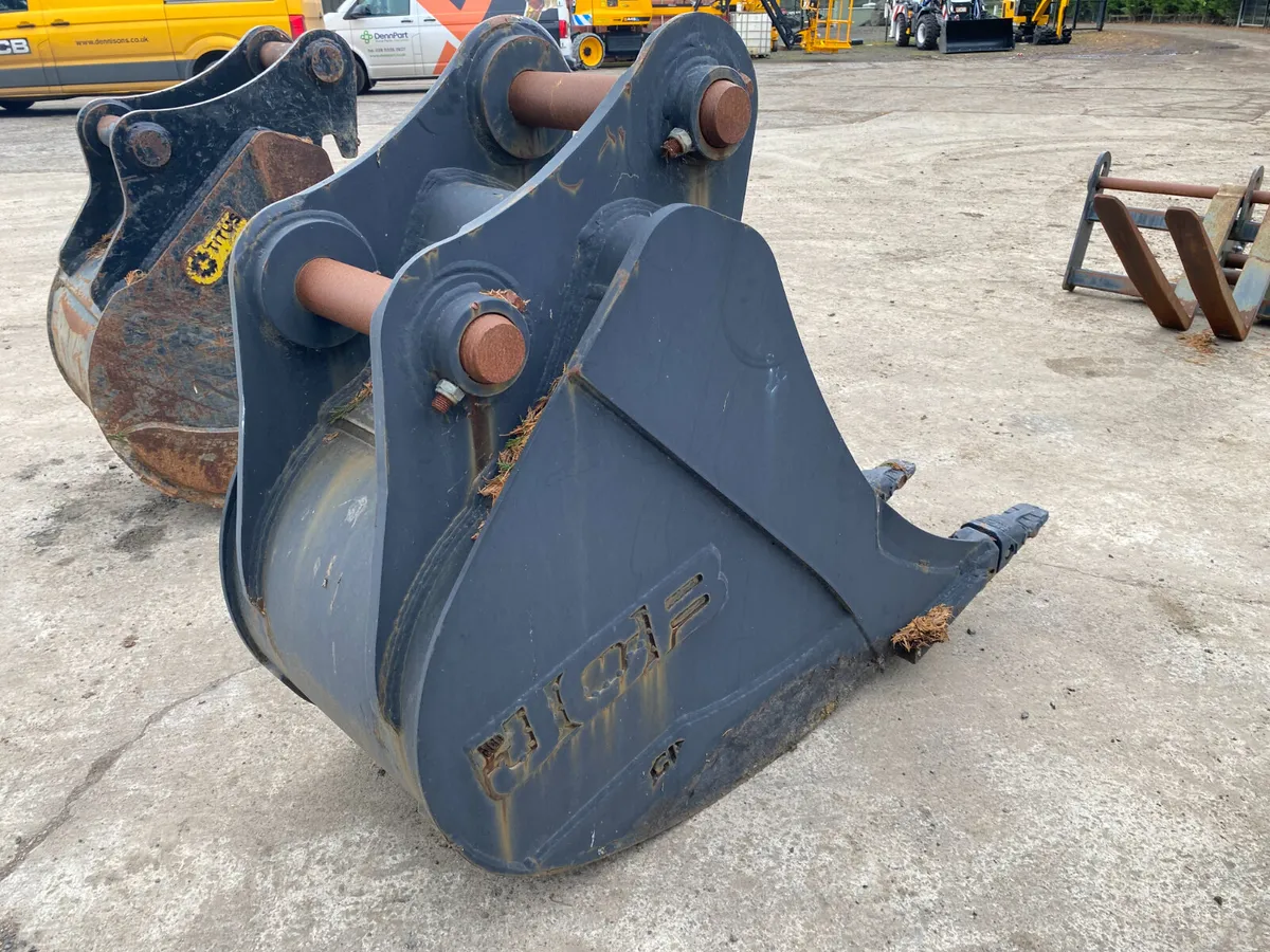 JCB Digging Bucket 660mm - Image 4