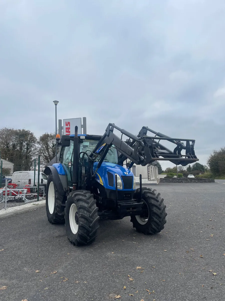New Holland T6020 - Image 2