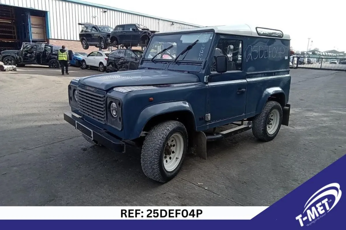 1998 LAND ROVER DEFENDER BREAKING FOR PARTS - Image 1