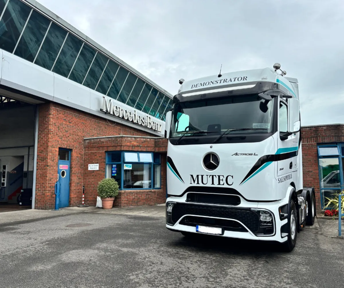 Mercedes-Benz Actros Pro Cabin 2648 - Image 1