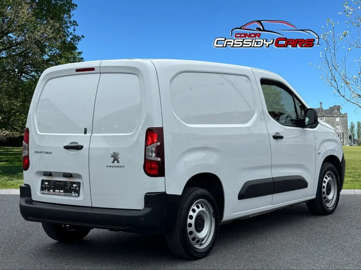 Peugeot Partner BLUEHDI PROFESSIONAL PREMIUM PLUS - Image 2