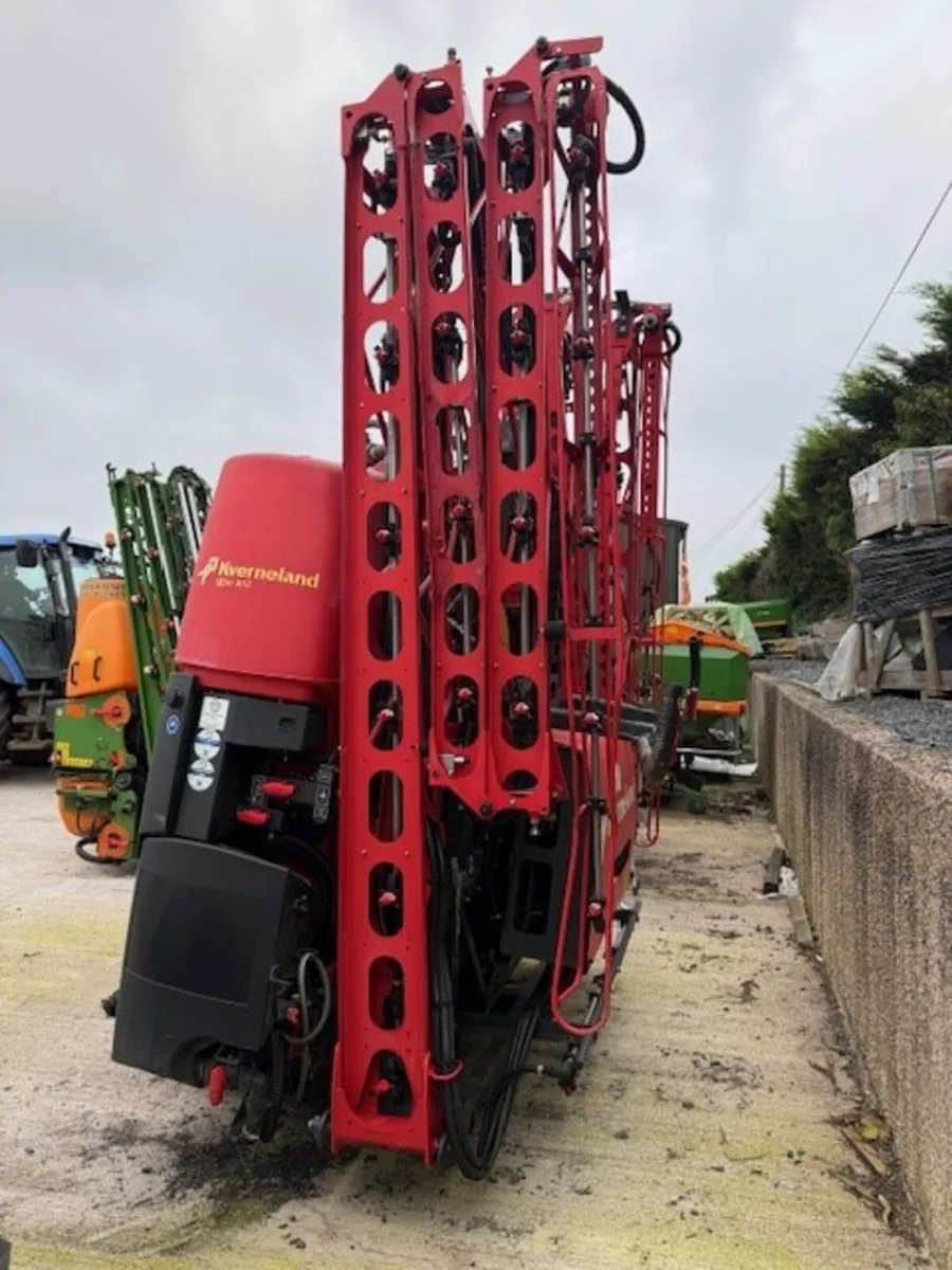 Used Kverneland Ixter A12  21m Hyd Folding Sprayer - Image 2