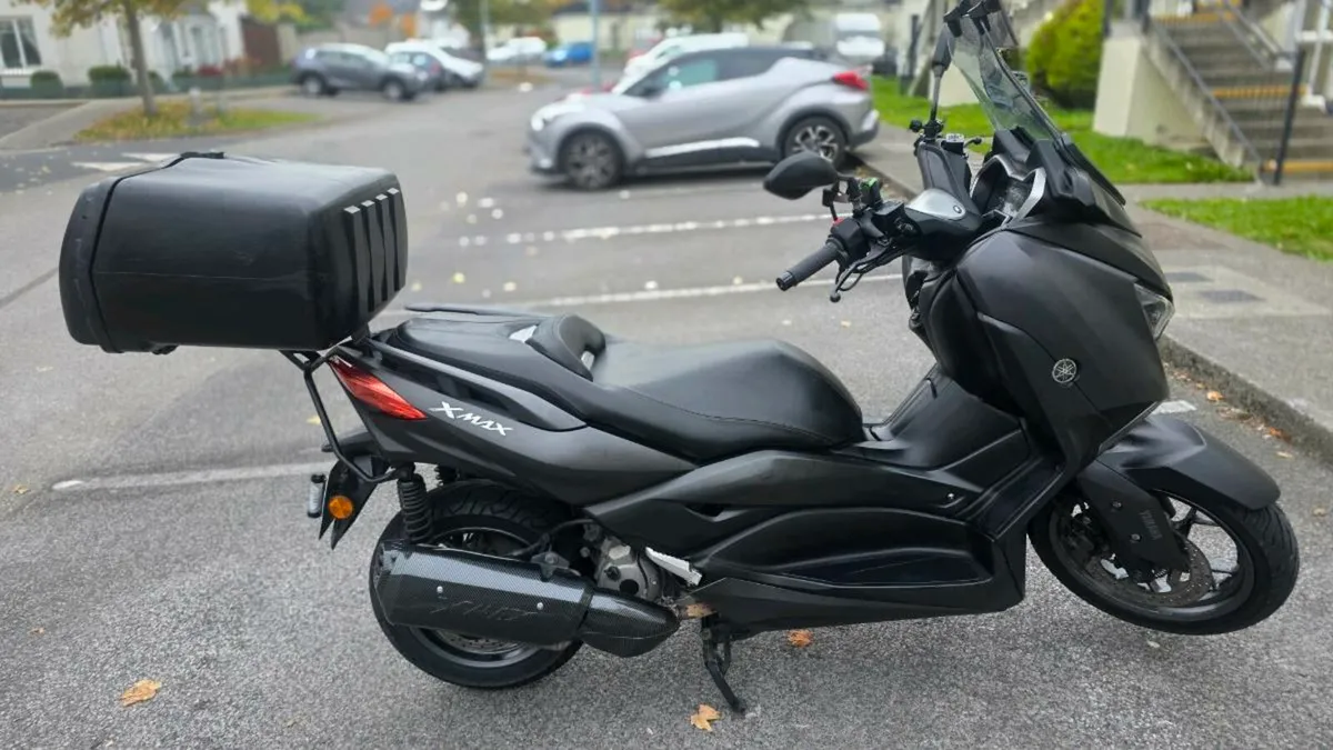 ⚠️Yamaha XMAX 300CC 2023/2 PERFECT CONDITION - Image 2