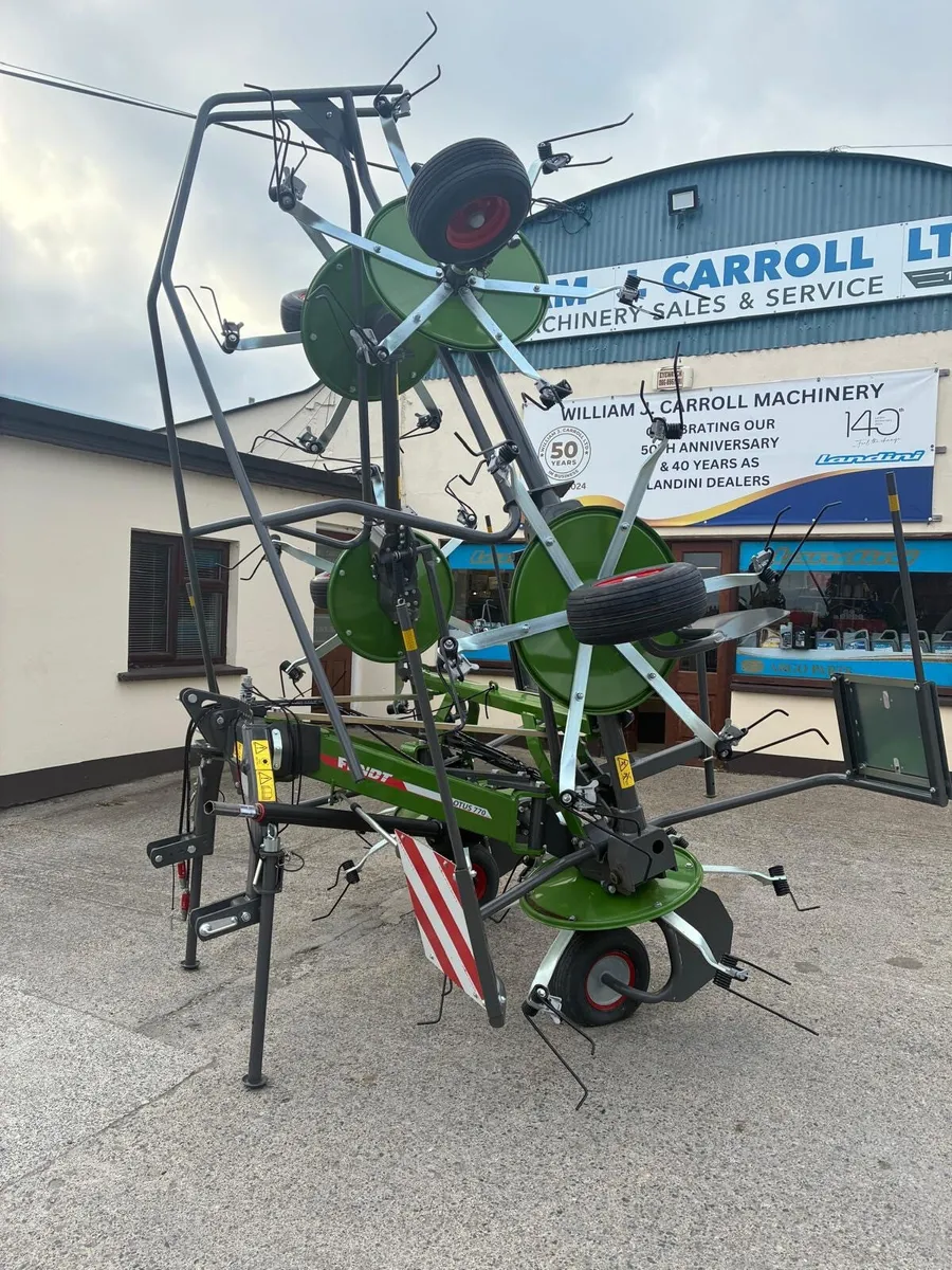 New Fendt Lotus 700 Tedder - Image 2