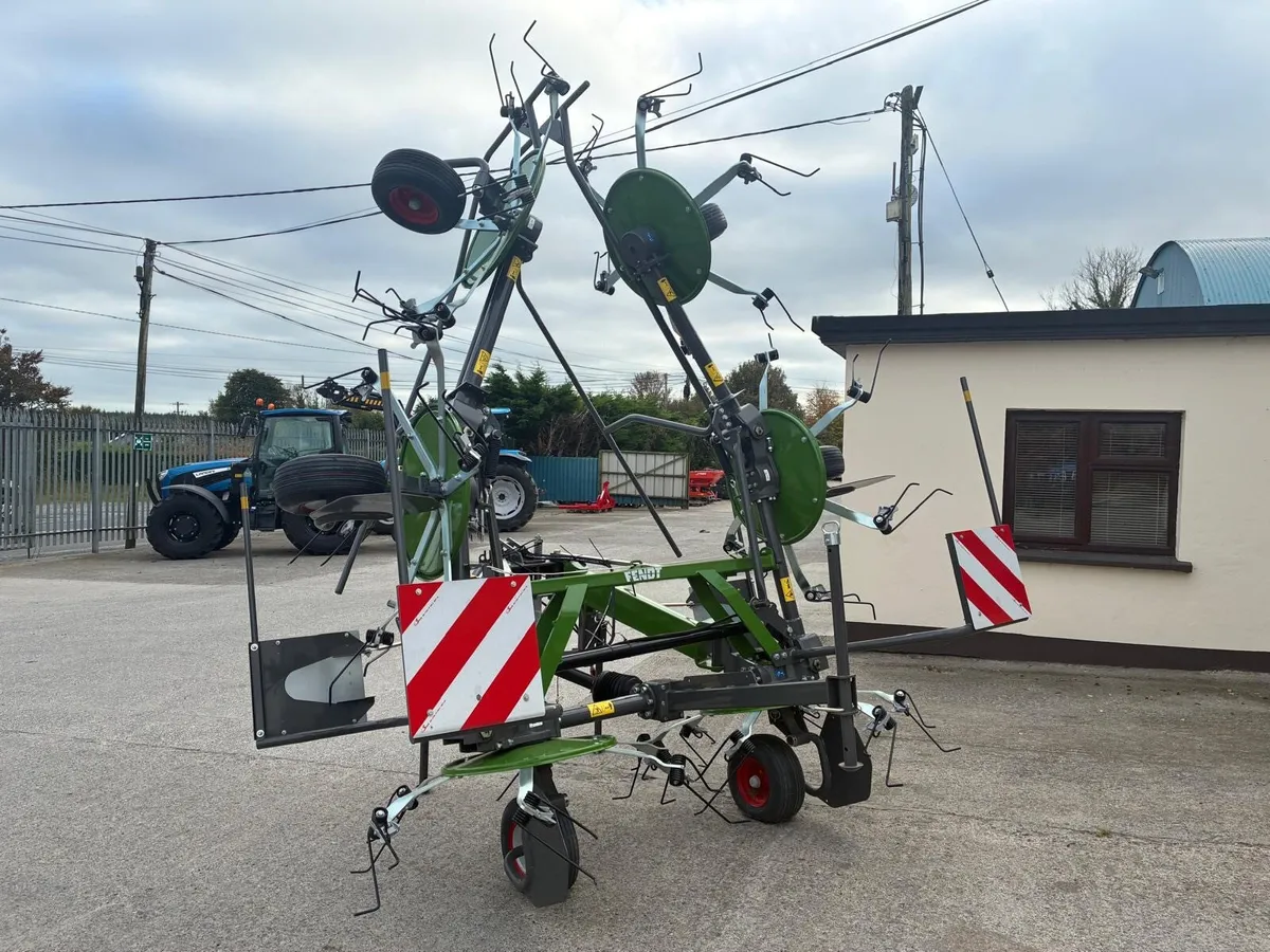 New Fendt Lotus 700 Tedder - Image 3