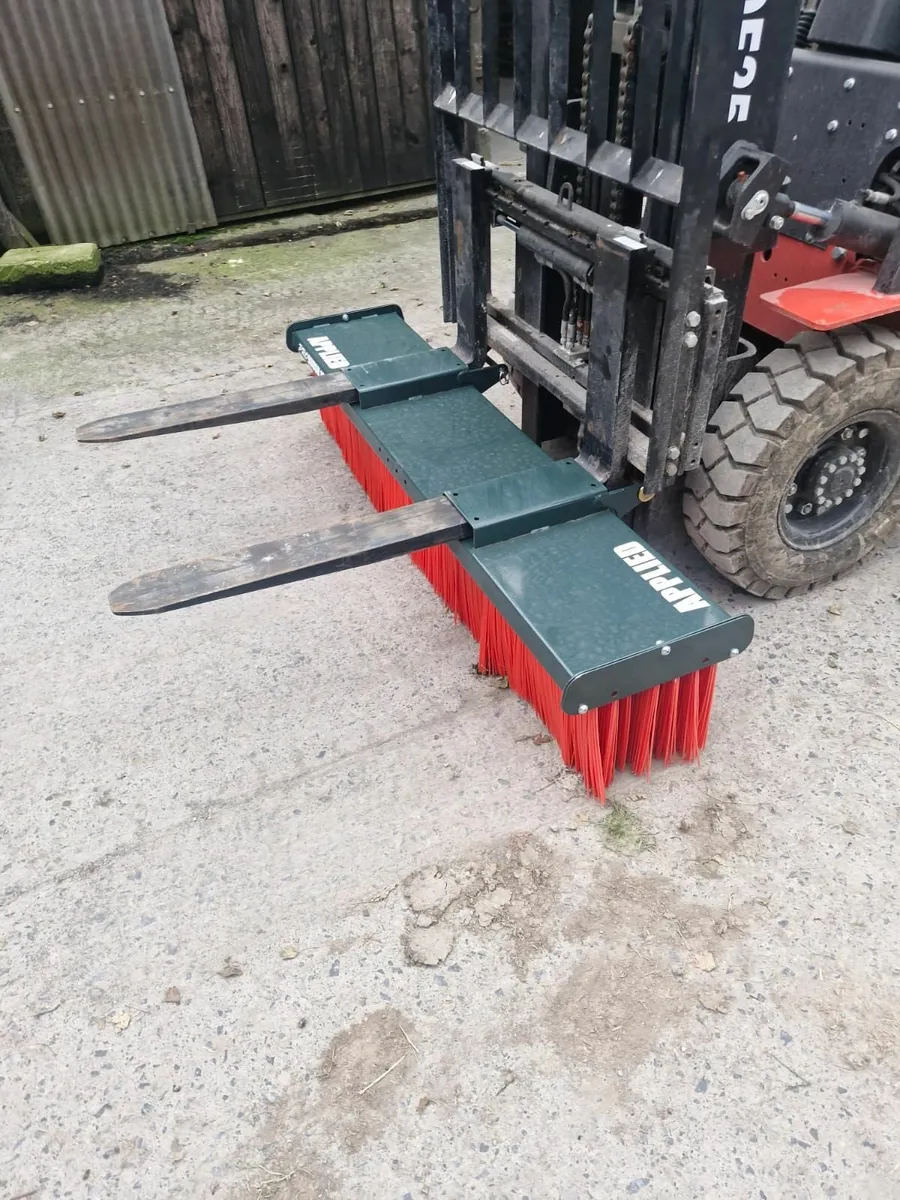 Sweeper/Brush - Image 1