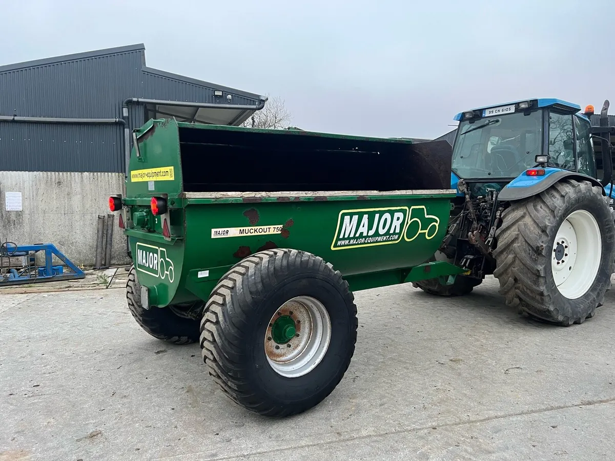 Major Dung Spreader - Image 1