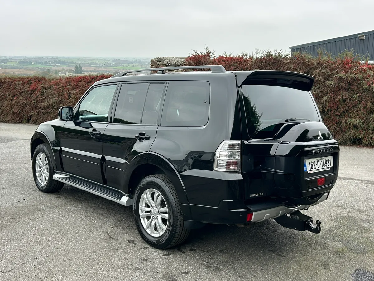 2016 Mitsubishi Pajero LWB Crew cab €333 - Image 3