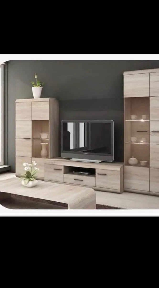 Wall unit - Image 1