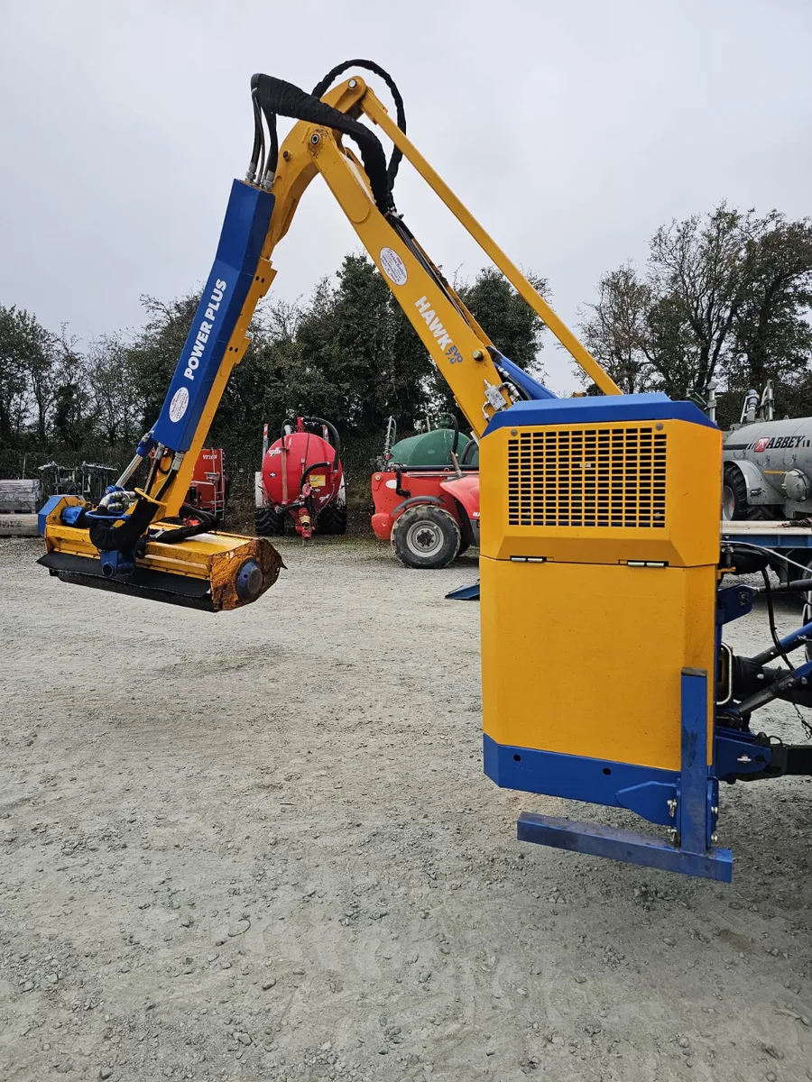 2023 Bomford Hawk 7m Hedge Cutter - €30,000 + VAT - Image 4
