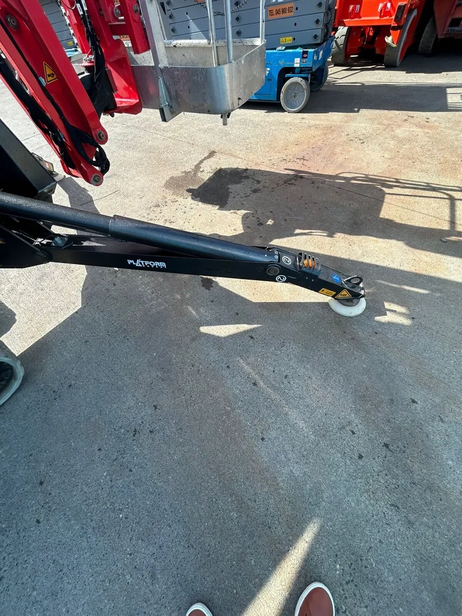 Spider Boom Lift - Image 4