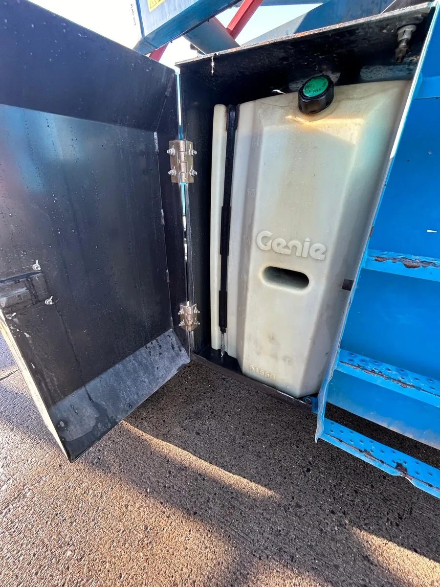 GENIE 5390RT DIESEL SCISSOR LIFT - Image 3