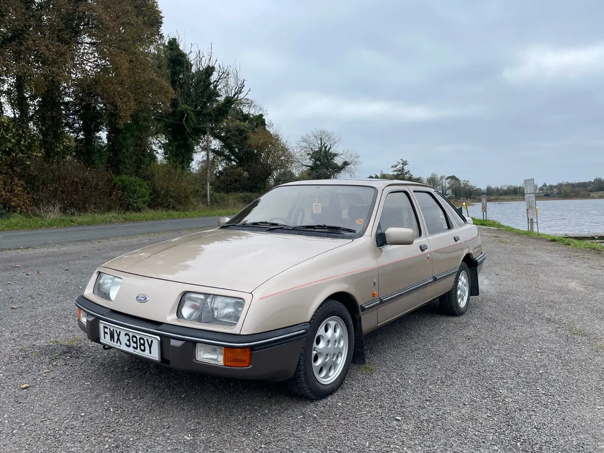 Ford Sierra ghia 2.3 Petrol 1983 - Image 3