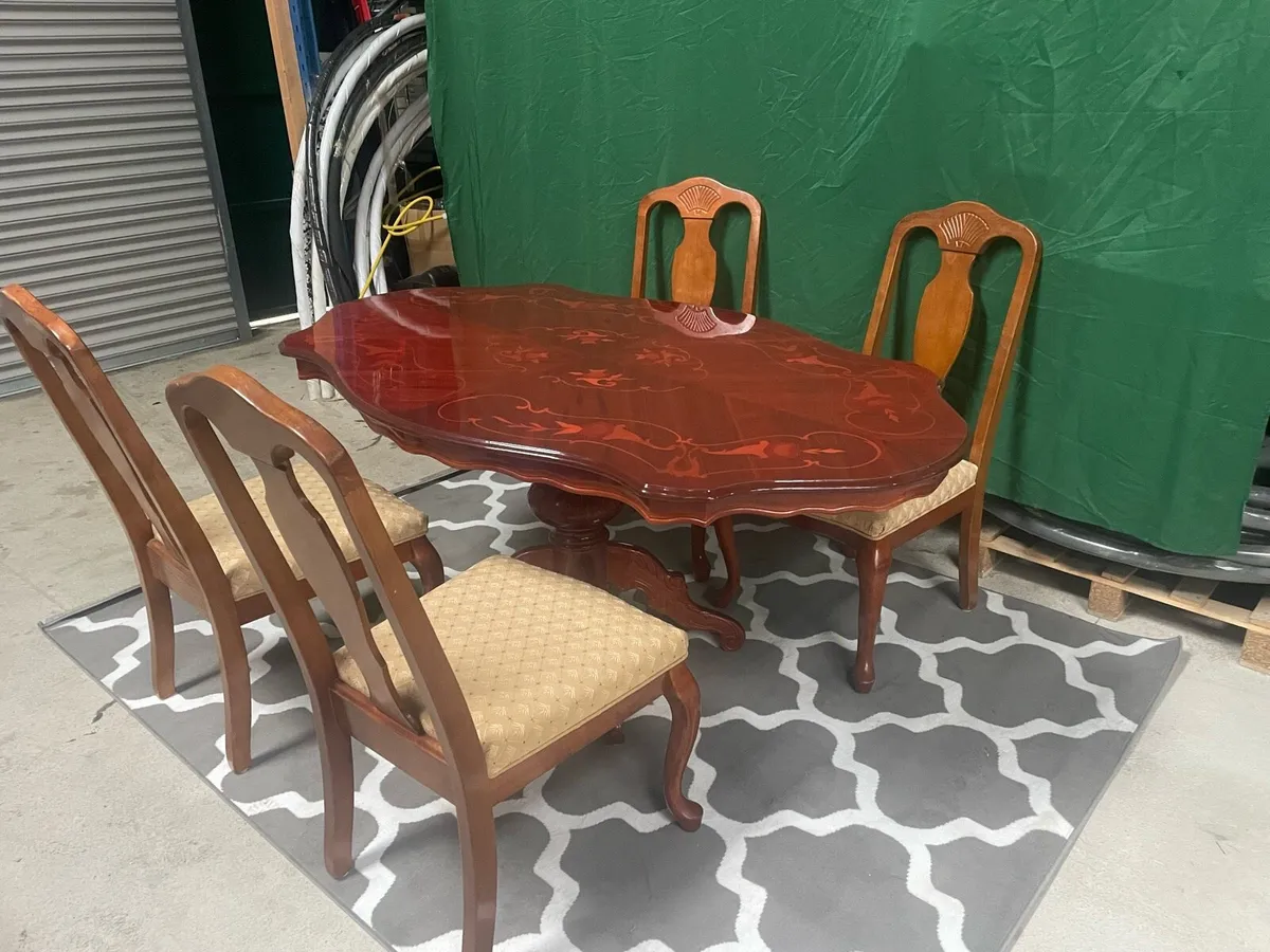 MAHONY TABLE + CHAIRS / delivery available - Image 2