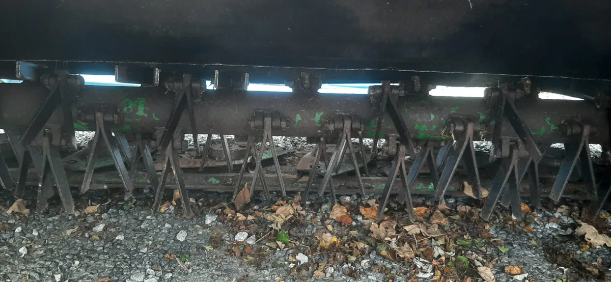 John Deere 331 Rear Mounted Mower - Image 4