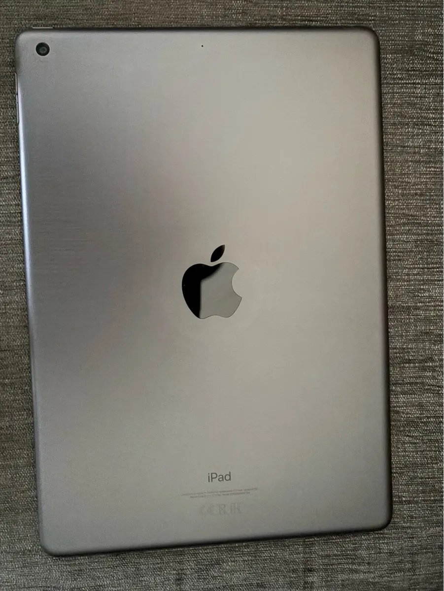 iPad - Image 2