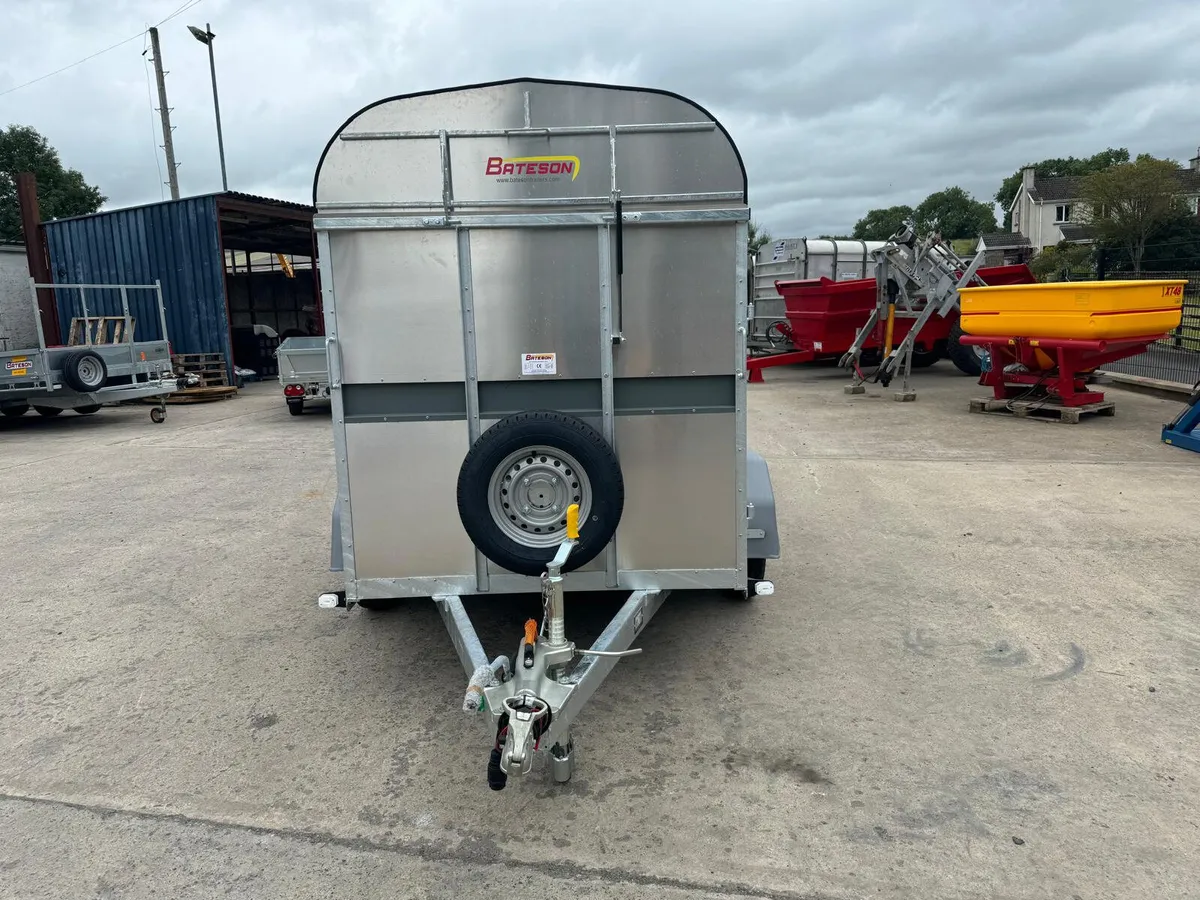 New Bateson 30LT 8’ x 5’ Livestock Trailer - Image 4