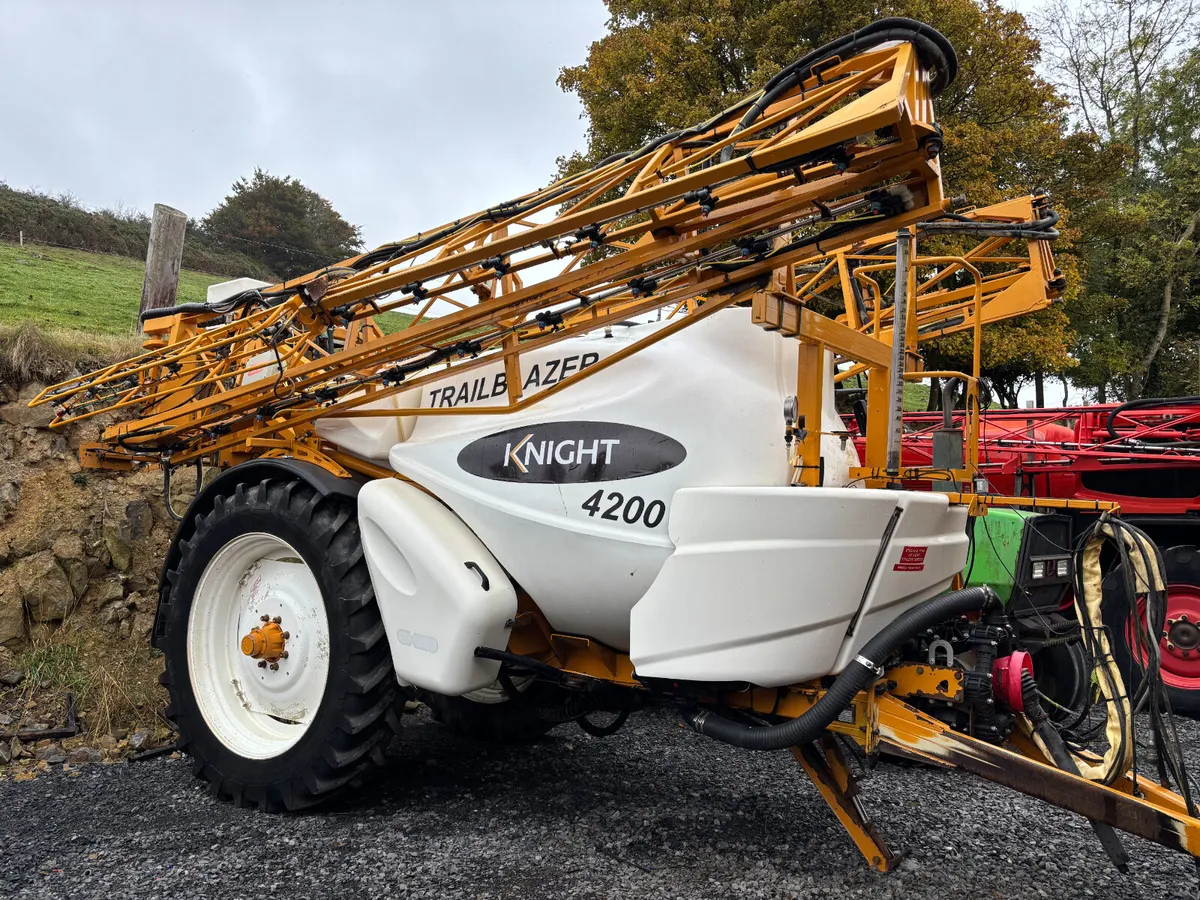 Knight Trailblazer Trailed Sprayer - Image 1