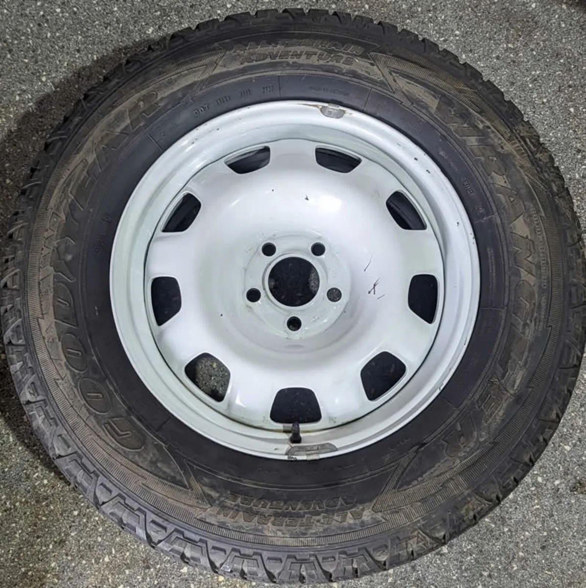 18" Genuine Land Rover Defender White Steel Wheels - Image 2