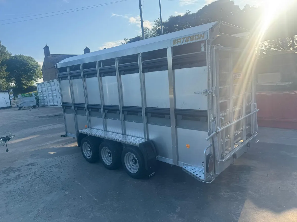 Bateson 14’ Livestock Trailer - Image 3