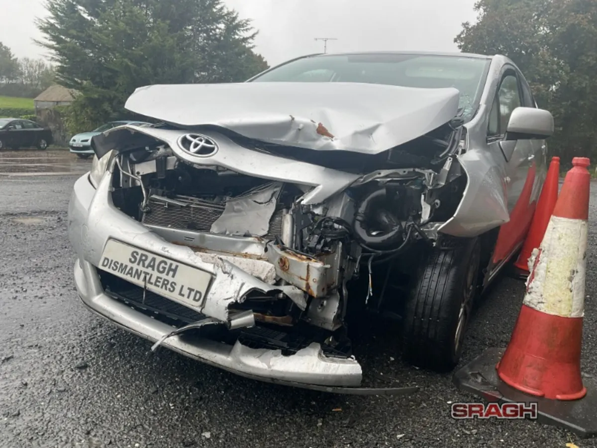 2011 TOYOTA VERSO - Image 3