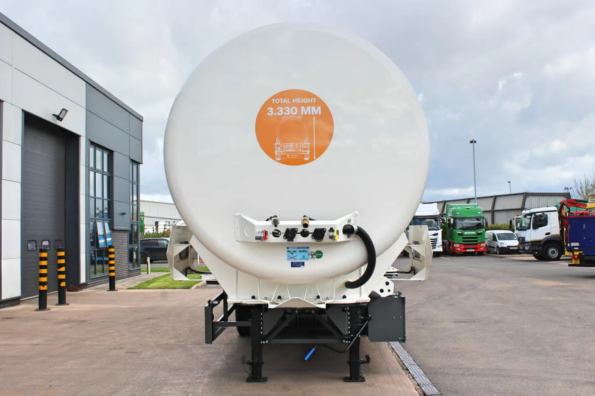 2025 KÄSSBOHRER K.STB E 45 ALLOY FUEL TANKER - Image 2