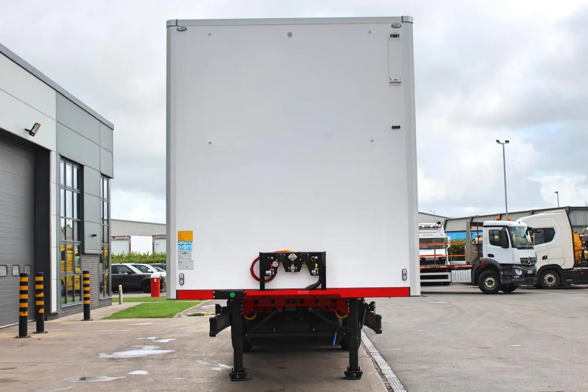 2025 KÄSSBOHRER 3 AXLE FRIDGE TRAILER - Image 2