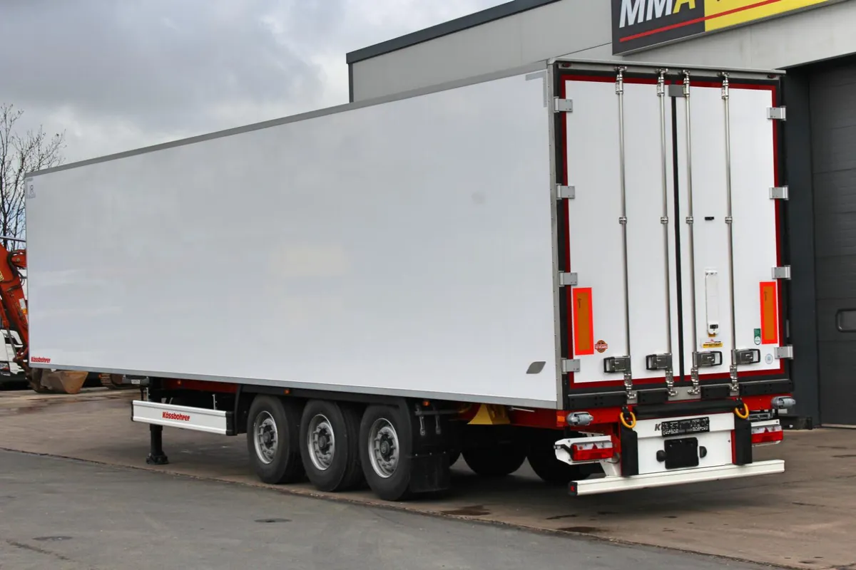 2025 KÄSSBOHRER 3 AXLE FRIDGE TRAILER - Image 4
