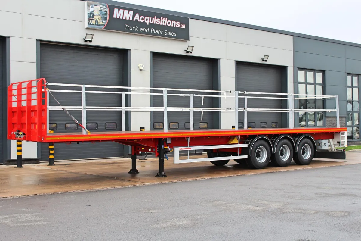 2025 KÄSSBOHRER SPW SR 3 AXLE PSK FLATBED TRAILER - Image 1
