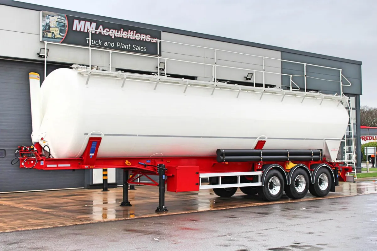 2025 KÄSSBOHRER SSK 60 3 AXLE TIPPING SILO TRAILER - Image 1