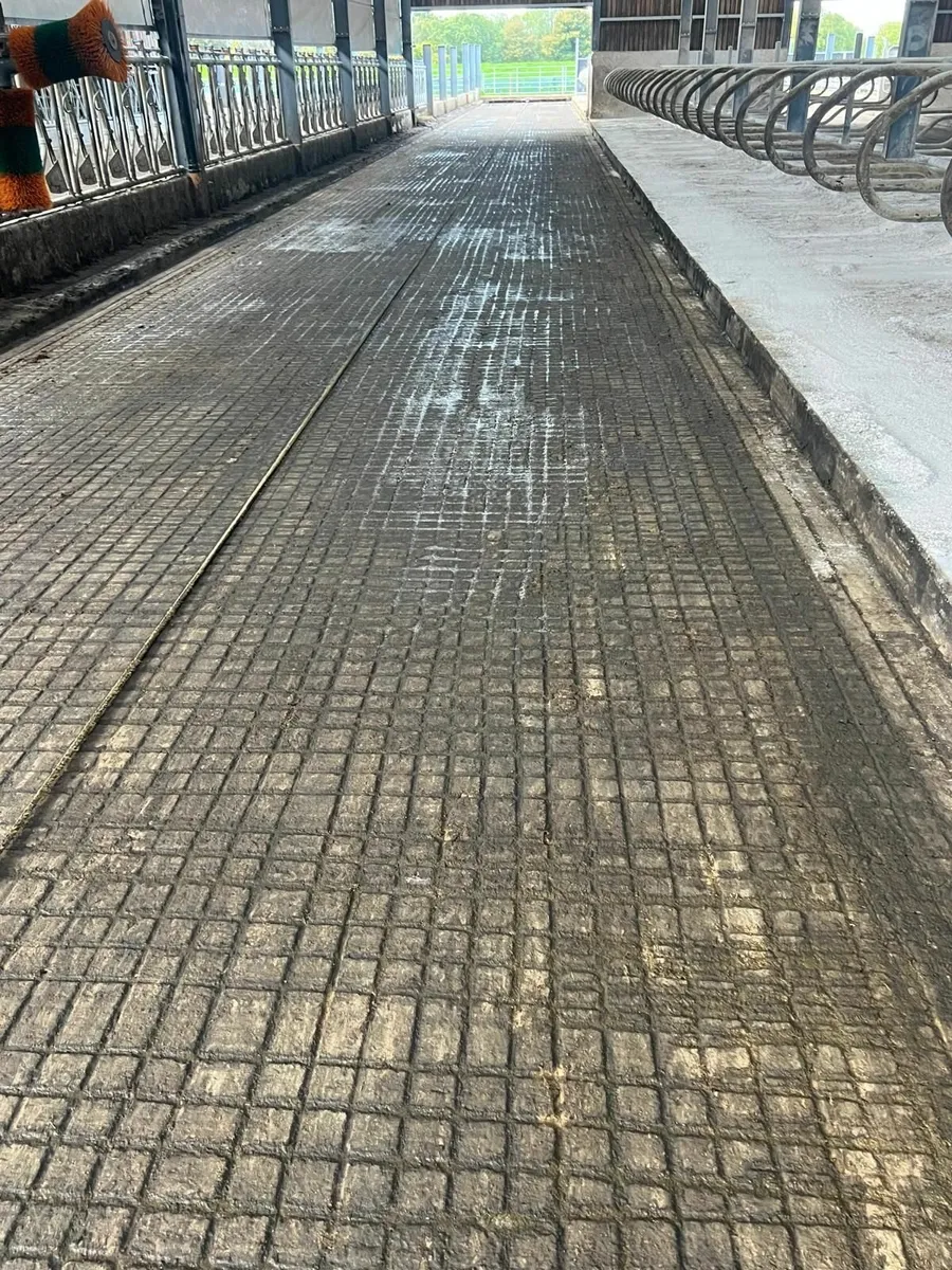 Concrete Grooving & Diamond Slat Cutting - Image 1