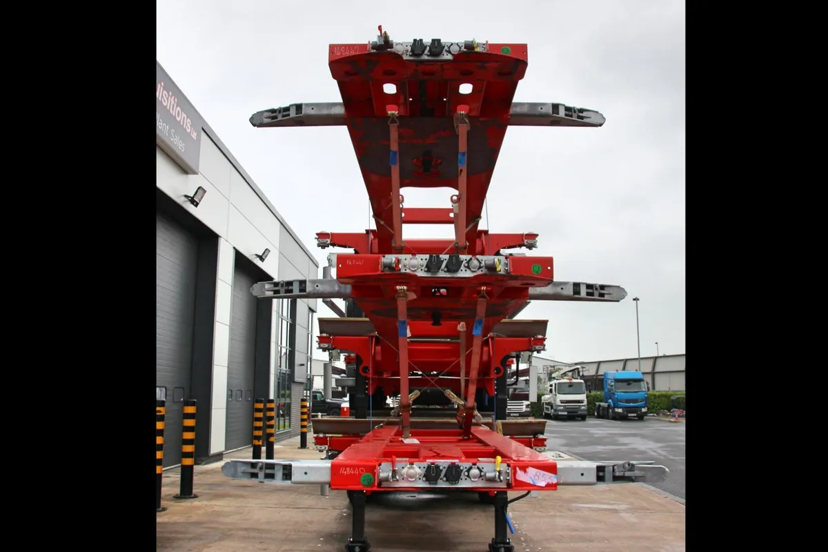 2025 KÄSSBOHRER TRI AXLE SKELETAL TRAILER - Image 2