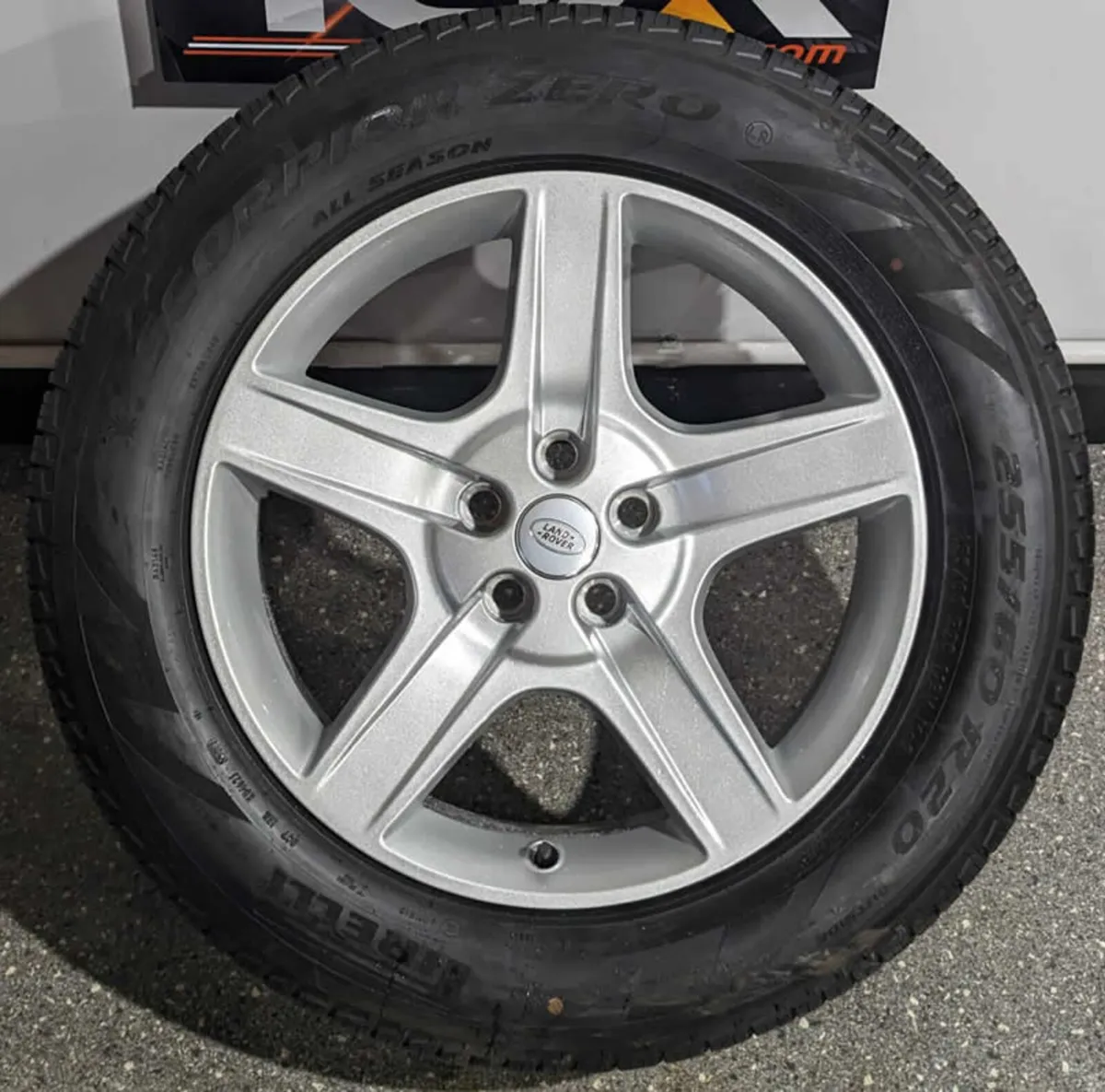20" GENUINE OEM LAND ROVER DEFENDER 5094 WHEELS - Image 4