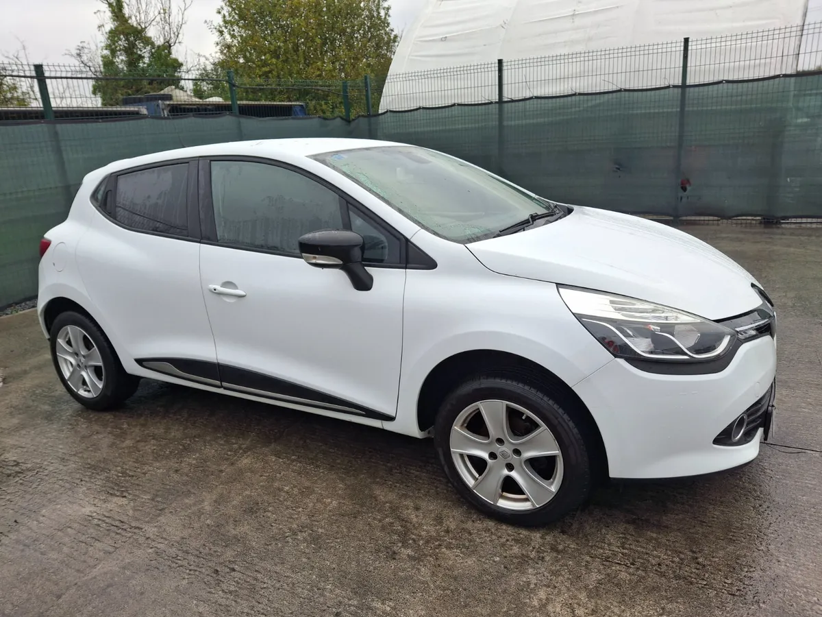 ?€500 OFF!!!!!2016 Renault Clio Dynamic 1.2 Petrol - Image 1