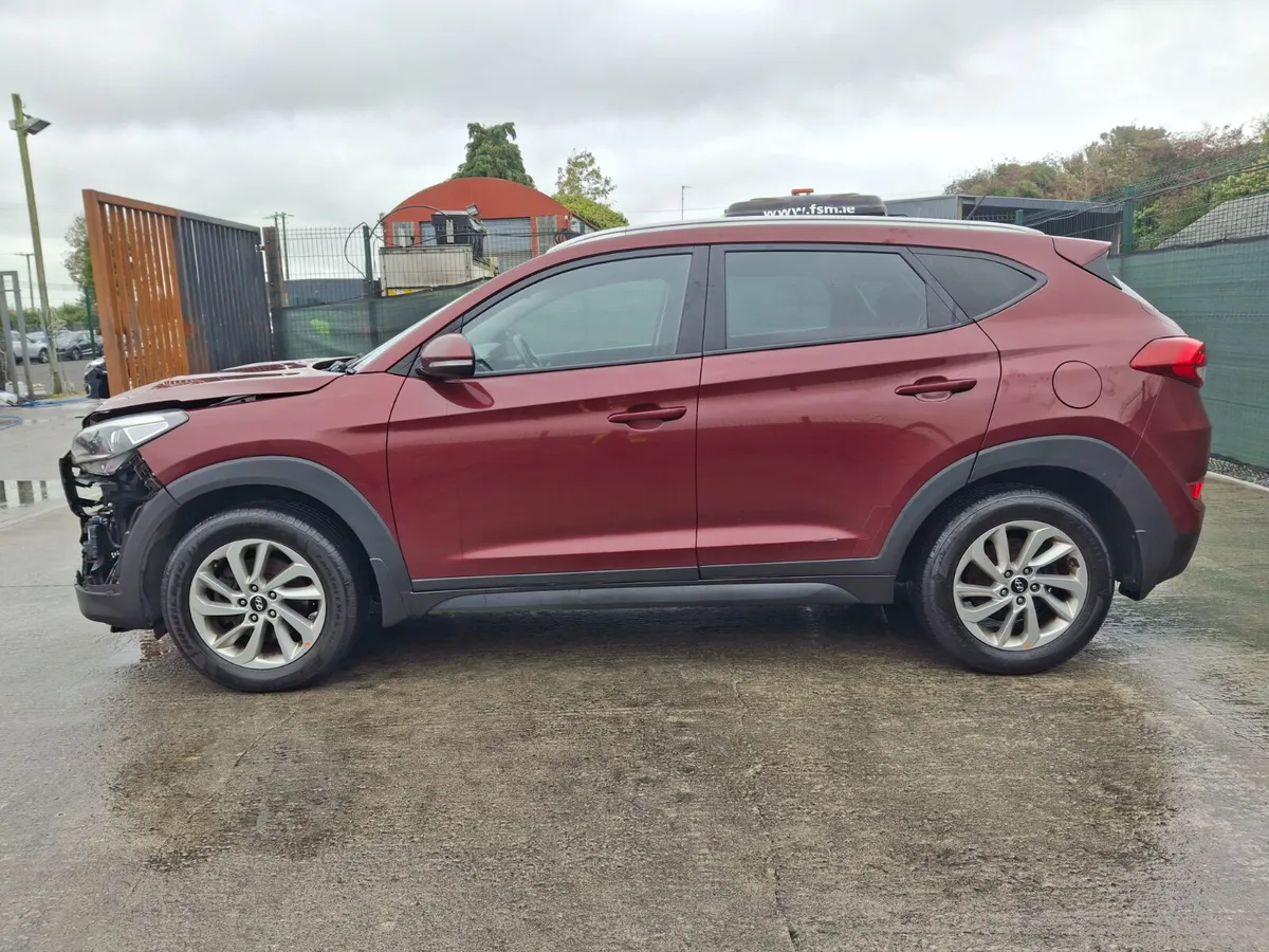 *2016 Hyundai Tucson Comfort plus 1.7 - Image 4
