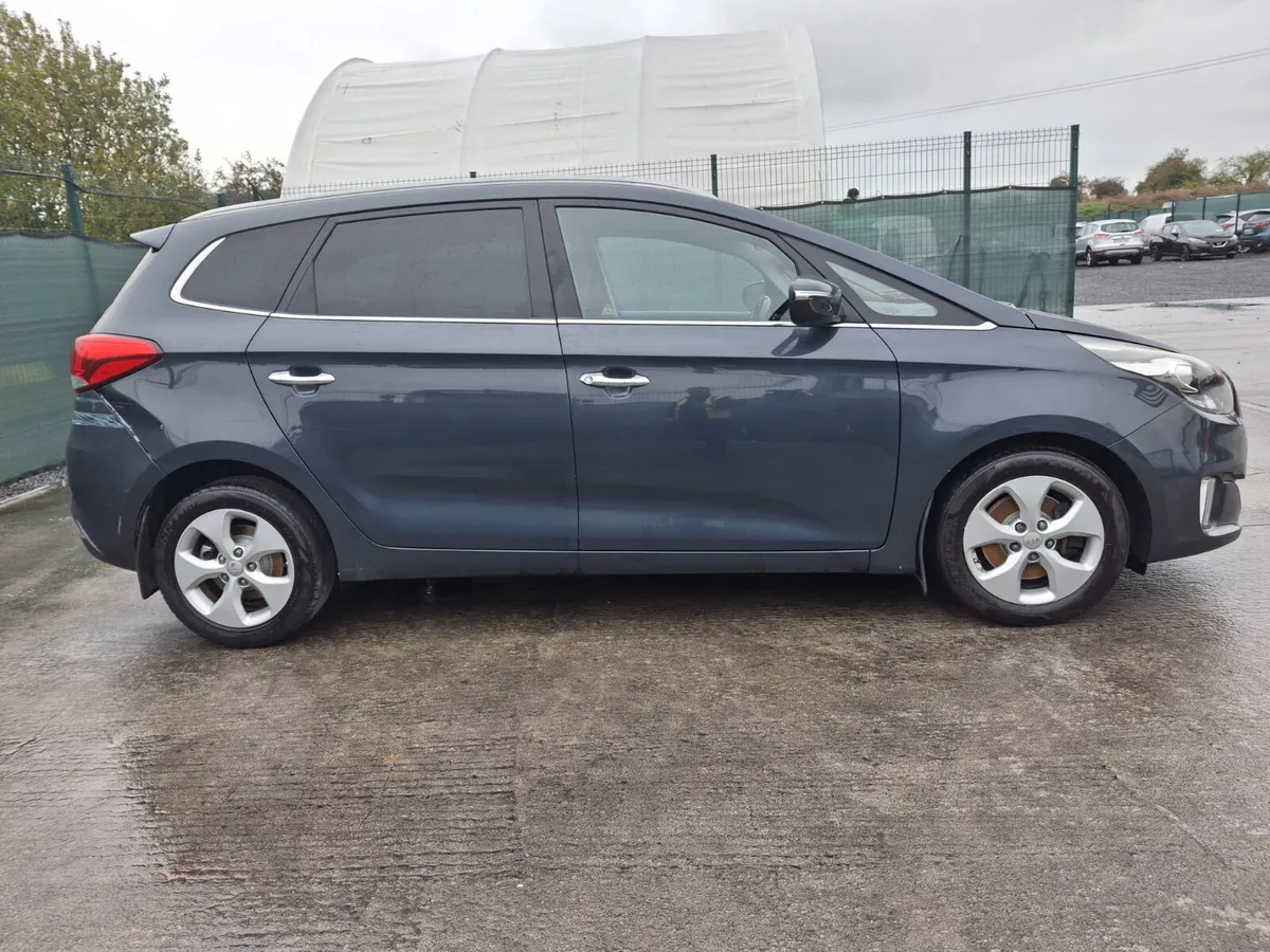 2016 Kia Carens 7 seater 1.7 Diesel - Image 4