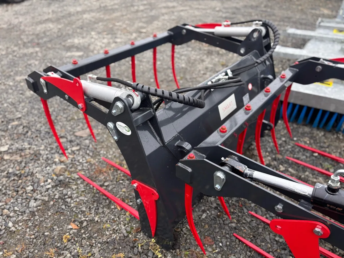 New 5FT Dung Grab - Image 3